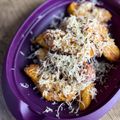Cooksnap MinSha semasa beliau membuat Pisang goreng cheese.