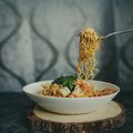 Cooksnap Liana Nick semasa beliau membuat Kerabu Maggie.