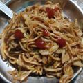 Pooja Maheshwari का कुकस्नैप जब उन्होंने स्पाइसी चिल्ली नूडल्स (Spicy chilli noodles recipe in hindi) बनाया था।