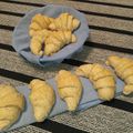 Lucy's Bakery Cooksnap-ja, amikor elkészítette a(z) Joghurtos teljes kiőrlésű kifli receptet.
