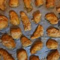 Cooksnap από Anja Edler στη συνταγή Κοτομπουκιές υγιεινές στο φούρνο με πατάτες σαν τηγανητές!