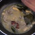 Cooksnap dari Riapurwanti Jamin untuk resep Soto Ayam Kuah Santan Kuning