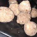 Sunita Singh का कुकस्नैप जब उन्होंने गोंद लडडू (Gond Laddu recipe in Hindi) बनाया था।