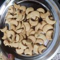 Marwadi Kitchen ( Manisha Agrawal ) का कुकस्नैप जब उन्होंने काजू शेप नमकपारे (kaju shape namakpare recipe in Hindi) बनाया था।