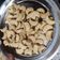 Marwadi Kitchen ( Manisha Agrawal ) का कुकस्नैप जब उन्होंने काजू शेप नमकपारे (kaju shape namakpare recipe in Hindi) बनाया था।