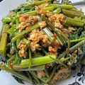 Cooksnap dari Nadhira Nazia Allodya Putrisyah untuk resep Tumis Kangkung Tempe Belacan