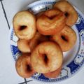 Cooksnap dari Indinna Shofia untuk resep Donat Ngirit.Donat Maizena. Donat eggless😁
