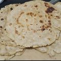 Bhumi Parikh's cooksnap of when they made કાઠિયાવાડી ભાખરી (Kathiyawadi Bhakhri Recipe In Gujarati).