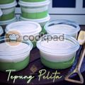 Cooksnap Aznie Khasri semasa beliau membuat Tepung Pelita Modern.