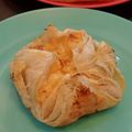 Cooksnap dari Heramesayu Noviari untuk resep Sausage & Cheese Puff Pastry Pockets 🌭🧀