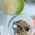 รูป Cooksnap ของ Plengsuree Natchanon เมื่อเขาทำ ข้าวดอกกะหล่ำ ราดกะเพราหมูสับ keto