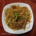 Komal Dattani का कुकस्नैप जब उन्होंने स्ट्रीट स्टाइल नूडल्स (street style noodles recipe in Hindi) बनाया था।