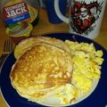 Misty Bass's cooksnap of when they made Super fluffy Old-fashioned pancakes.