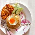 Cooksnap DyaKakgerl semasa beliau membuat Nasi Goreng Ayam.
