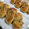 Cooksnap dari d untuk resep Garlic Pullapart
