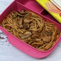 Cooksnap Nana Isya semasa beliau membuat Spaghetti Bolognese.