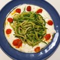 il stefania divittorio quando ha preparato Spaghetti di zucchina con mozzarella e pomodori caramellati