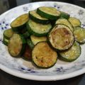 月薪嬌妻 的 油煎櫛瓜片 cooksnap