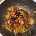 Cooksnap Faizzal semasa beliau membuat Ayam Masak Lada Hitam Mudah.