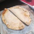 El cooksnap de Bea cuando hizo Pizza calzone de jamón york y queso.