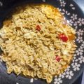 Cooksnap sha semasa beliau membuat Maggi Kari Pior.