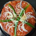 Sudha Banjara Vasani's cooksnap of when they made ભાખરી પીઝા (Bhakhri Pizza Recipe In Gujarati).
