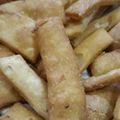 Kanika jain का कुकस्नैप जब उन्होंने नमकपारे (namkpare recipe in Hindi) बनाया था।