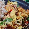รูป Cooksnap ของ Gheezilla เมื่อเขาทำ ไข่เจียวแหนมโหระพารสจัดจ้าน