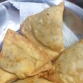 hzdiaries's cooksnap of when they made Aloo Ke samosay.