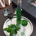 Cooksnap από Ελβίρα Νίνη Ντούνη στη συνταγή Σμαραγδί λικέρ δυόσμου 🌱