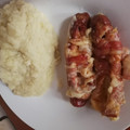 Habcsók Cooksnap-ja, amikor elkészítette a(z) Baconnel és sajttal töltött virsli receptet.