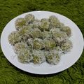 Cooksnap Dhia Dhia semasa beliau membuat Kuih Buah Melaka.