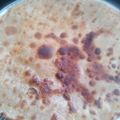 Naureen Khan Lodhi's cooksnap of when they made Leftover Gobhi ka paratha 😋.