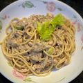 Cooksnap Sesimple Loralin semasa beliau membuat Spaghetti Carbonara Berdaging.