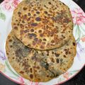 Geetha Srinivasan का कुकस्नैप जब उन्होंने सहजन के पत्ते कापराठा (sahjan kepatto ka paratha recipe in hindi) बनाया था।