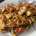 El cooksnap de Lorenzo Yzuel Lumbierres cuando hizo Noodles de arroz con pimientos y pollo.