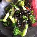 Cooksnap dari Evinaafi untuk resep Tumis Brokoli & Jamur Kuping