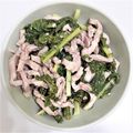 Evelyn Wang 的 肉絲炒羽衣甘藍 cooksnap