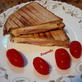𝒳𝓇𝓊𝓈𝑜𝓊𝓁𝒶 𝒦𝑜𝓃𝓉𝑜𝓅𝑜𝓊𝓁𝑜𝓊's cooksnap of when they made Spam and Eggs on Toasted Bread.