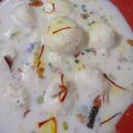 Jyoti Gupta's cooksnap of when they made झटपट रसगुल्ला रसमलाई (jhatpat rasgulla rasmalai recipe in Hindi).