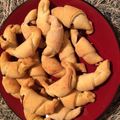 Cooksnap Katarzyna Mroczek z czasów, kiedy przygotował Rogaliki drożdżowe z konfiturą różaną.