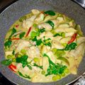 รูป Cooksnap ของ Anchitta Saithong เมื่อเขาทำ แกงเขียวหวานไก่ (คีโต)