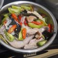 Cooksnap dari Yosie Liem untuk resep Garang Asam Ayam Santan simple (tanpa daun pisang)