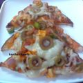 Kanika Manish Ahuja's cooksnap of when they made Bread Pizza.