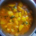  Hena Sarkar's cooksnap of when they made কচু চিংড়ির ঝোল (kochu chingrir jhol recipe in bengali).