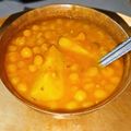 Piyali Banerjee's cooksnap of when they made ঘুগনি মটর (ghugni matar recipe in Bengali).