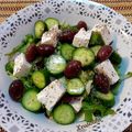 Cooksnap από 𝒳𝓇𝓊𝓈𝑜𝓊𝓁𝒶 𝒦𝑜𝓃𝓉𝑜𝓅𝑜𝓊𝓁𝑜𝓊 στη συνταγή Σαλάτα με μαρούλι αγγούρι αβοκάντο πιπεριά φέτα ελιές αρωματισμένη με ρίγανη θυμάρι  δυόσμο