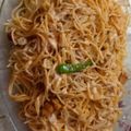 Areeba Sheikh 's cooksnap of when they made Singaporean rice 👌.