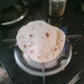 kesar का कुकस्नैप जब उन्होंने फुल्का रोटी (fulka roti recipe in Hindi) बनाया था।