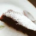 Cooksnap από Evelina Kln στη συνταγή Ζουμερό κέικ σοκολάτας με μπανάνα και έξτρα φίνο γλάσο σοκολάτας